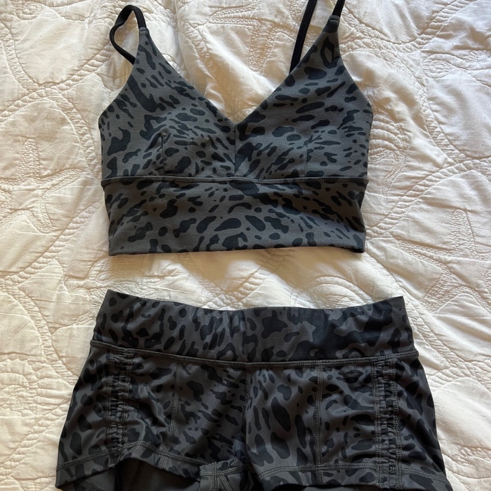 Lululemon Set 4
